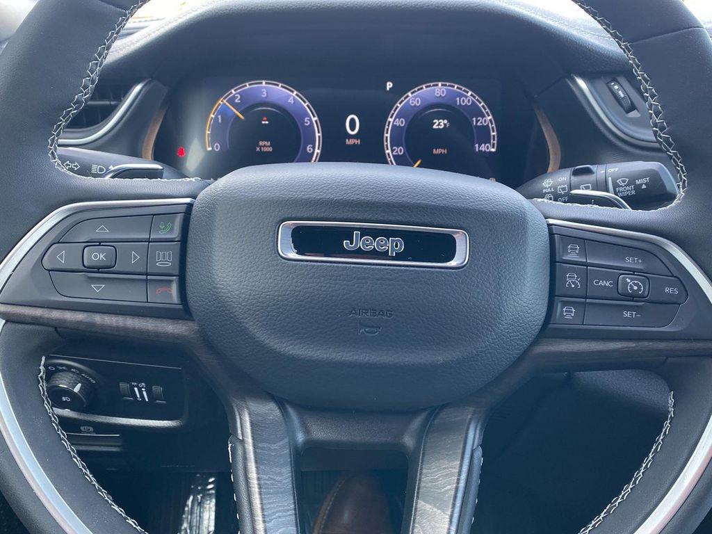 used 2025 Jeep Grand Cherokee L car, priced at $41,995