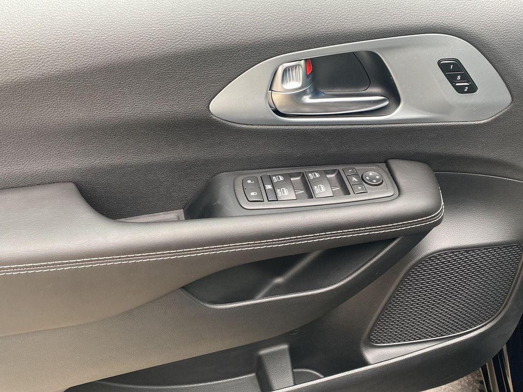 new 2026 Chrysler Pacifica car, priced at $51,096