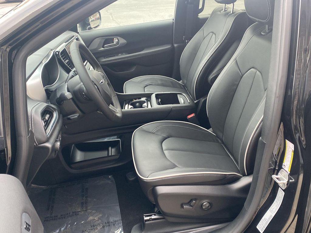 new 2026 Chrysler Pacifica car, priced at $51,096