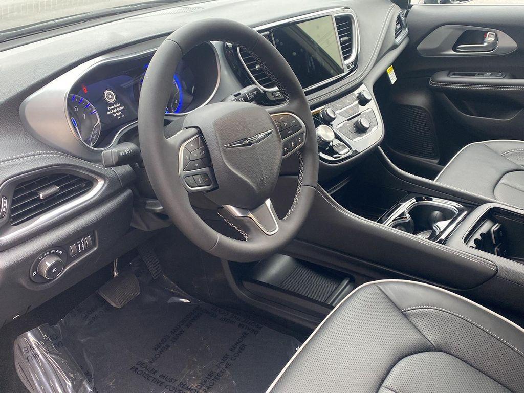new 2026 Chrysler Pacifica car, priced at $51,096
