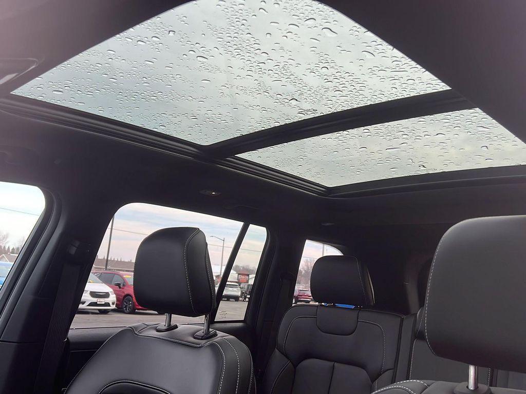 new 2026 Jeep Grand Cherokee car, priced at $50,043