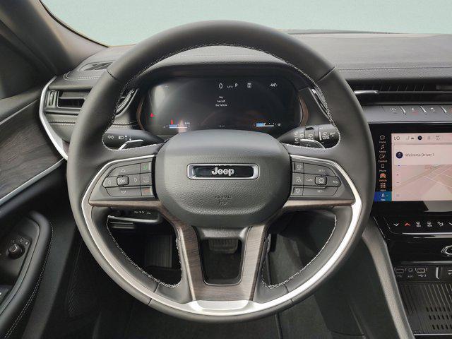 new 2026 Jeep Grand Cherokee car, priced at $41,495