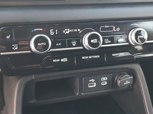 used 2025 Honda Pilot car, priced at $32,913