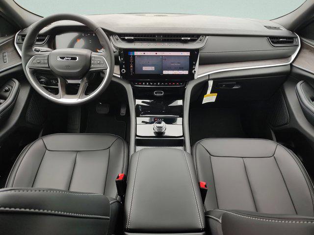 new 2026 Jeep Grand Cherokee car, priced at $35,284