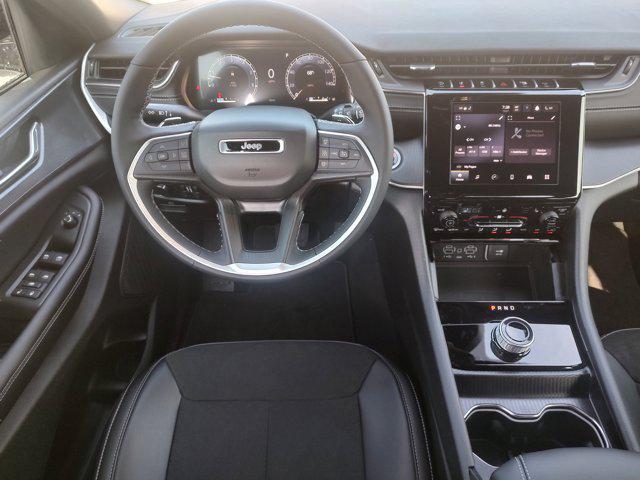 new 2025 Jeep Grand Cherokee car, priced at $37,012