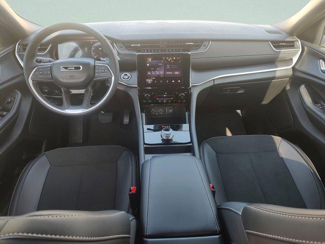 new 2025 Jeep Grand Cherokee car, priced at $37,012