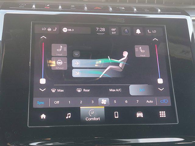 new 2025 Jeep Grand Cherokee car, priced at $37,012