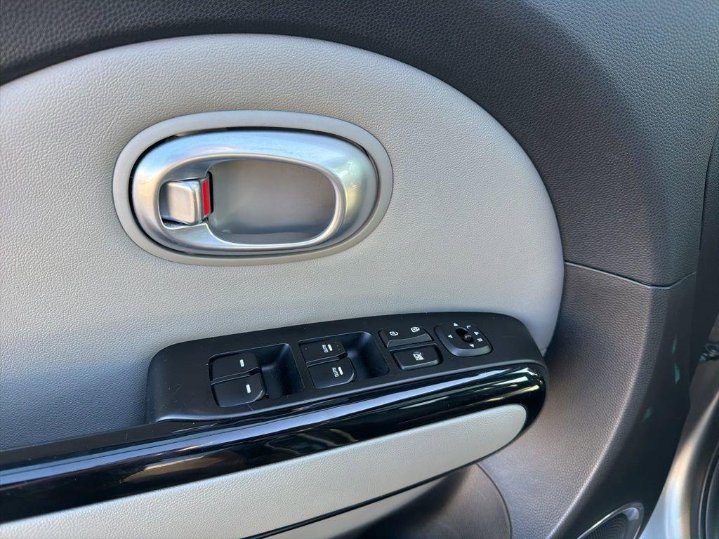 used 2015 Kia Soul car, priced at $9,995
