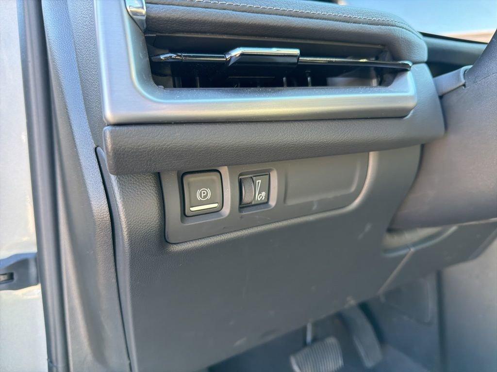 used 2025 Cadillac XT4 car, priced at $32,595