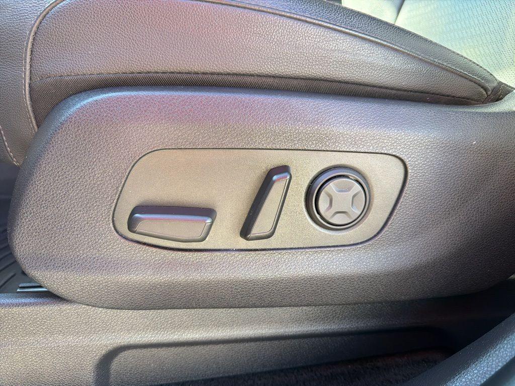 used 2024 Kia Carnival car, priced at $38,495