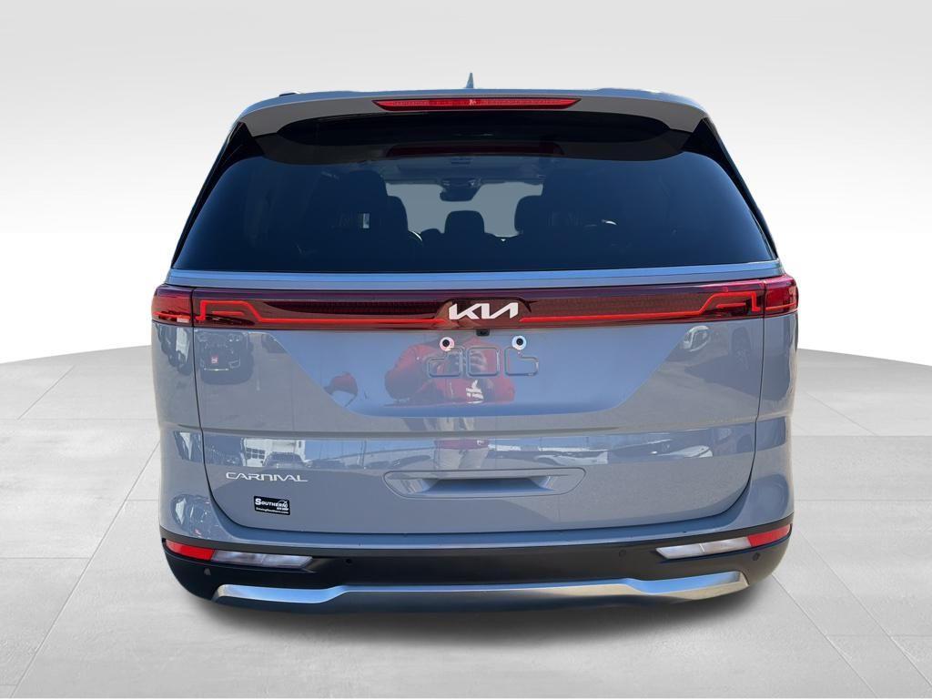 used 2024 Kia Carnival car, priced at $38,495