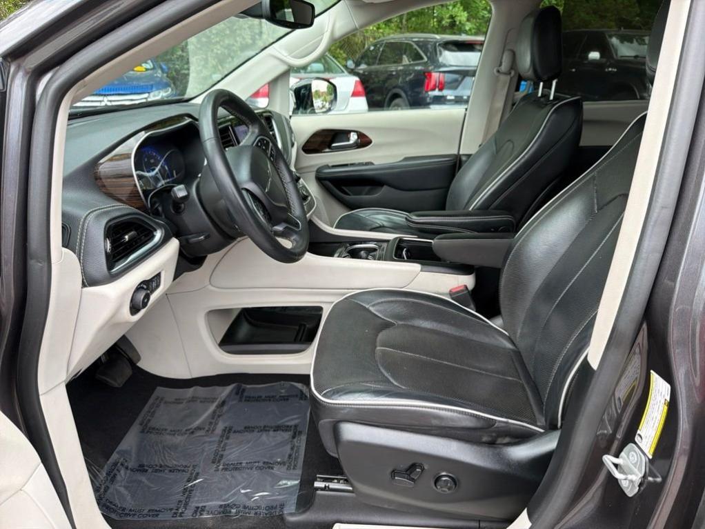 used 2023 Chrysler Pacifica car, priced at $25,695