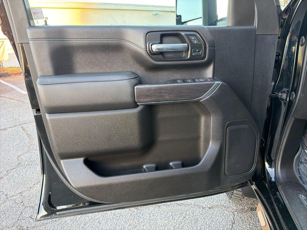 used 2021 Chevrolet Silverado 2500 car, priced at $45,995