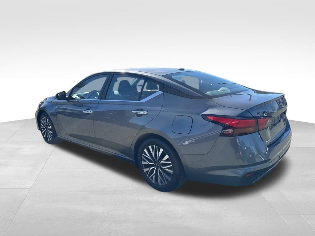 used 2024 Nissan Altima car, priced at $17,916