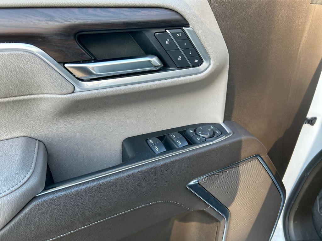used 2025 GMC Sierra 1500 car, priced at $43,479