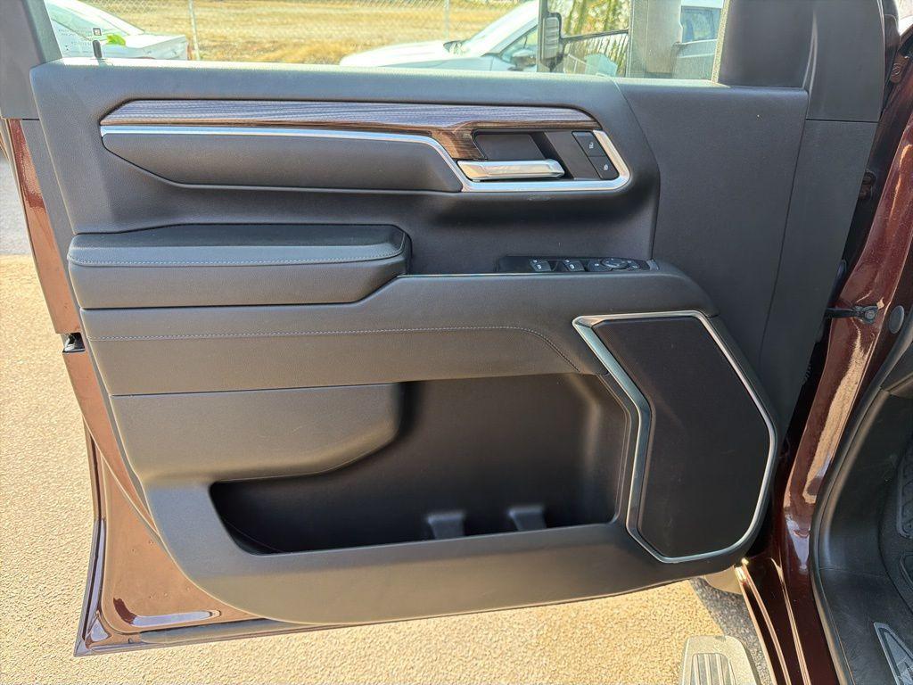 used 2024 Chevrolet Silverado 2500 car, priced at $47,995