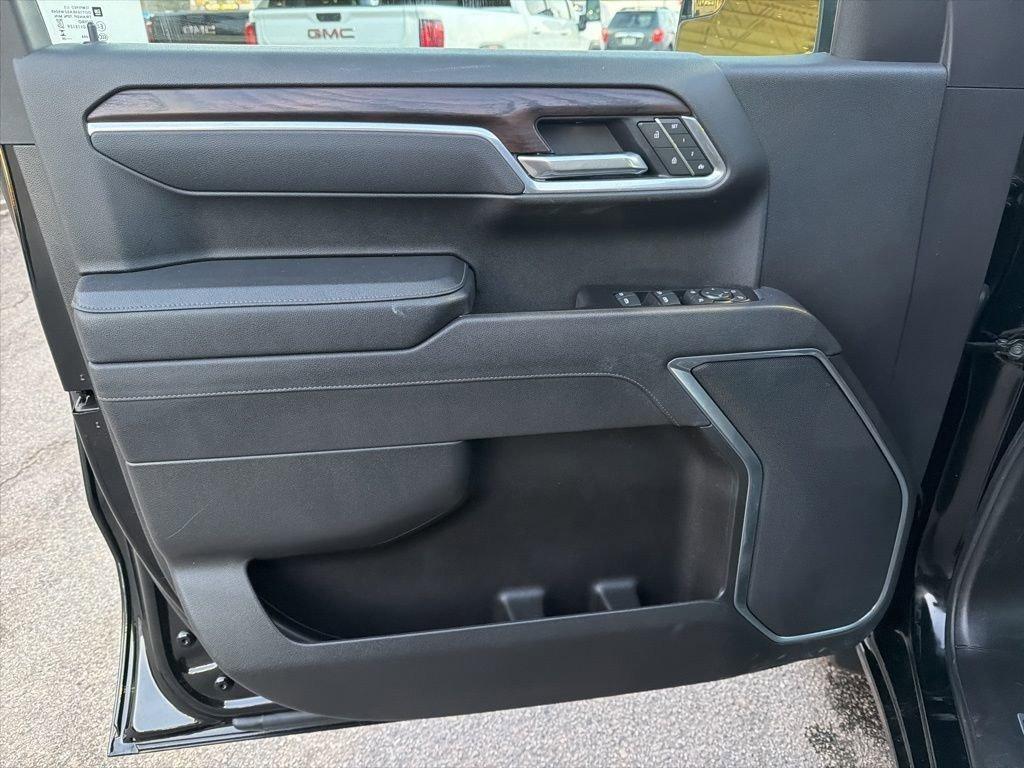 used 2025 GMC Sierra 1500 car, priced at $43,995