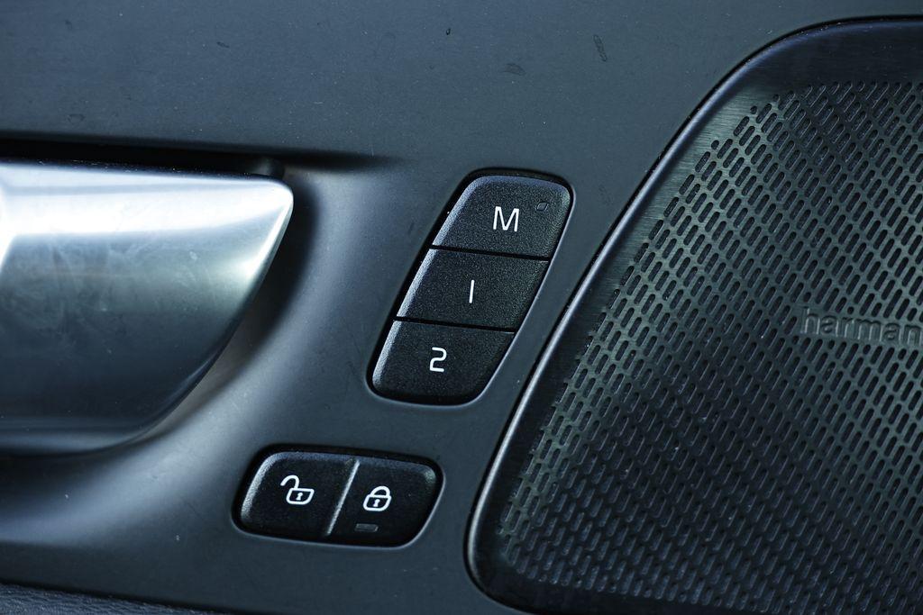 used 2024 Volvo XC60 car, priced at $29,995