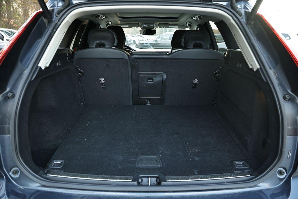 used 2024 Volvo XC60 car, priced at $29,995