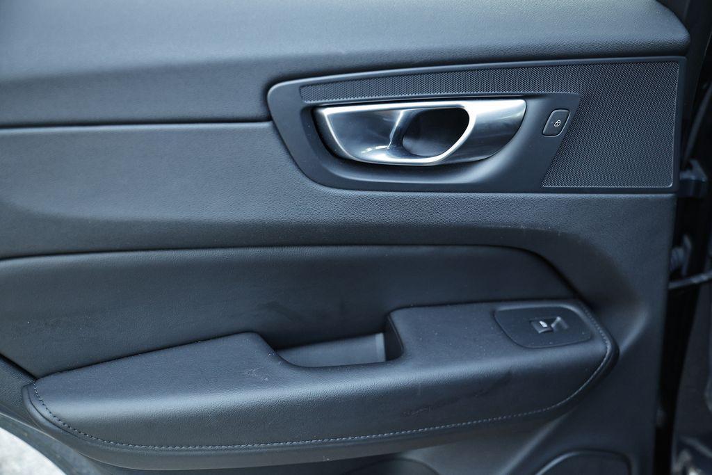 used 2024 Volvo XC60 car, priced at $29,995