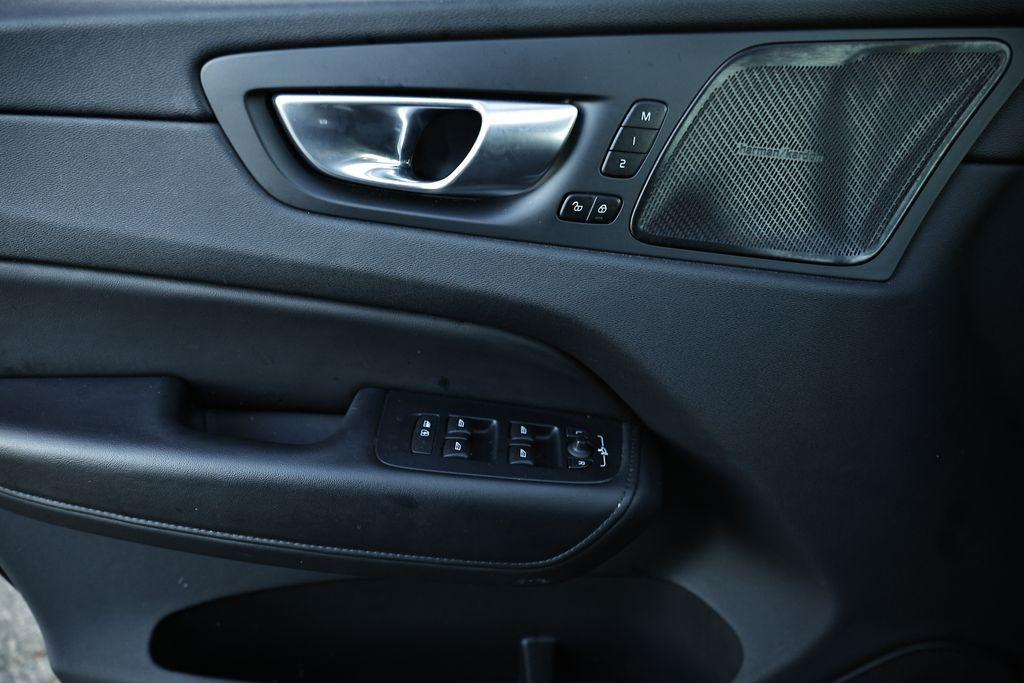 used 2024 Volvo XC60 car, priced at $29,995