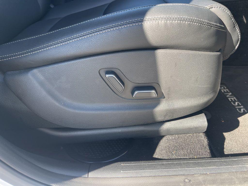 used 2025 Genesis GV70 car, priced at $33,184