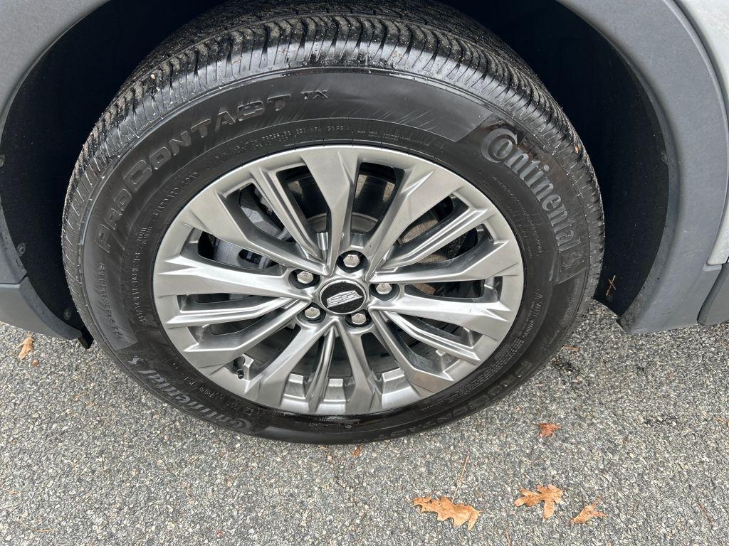 used 2025 Cadillac XT4 car, priced at $30,434