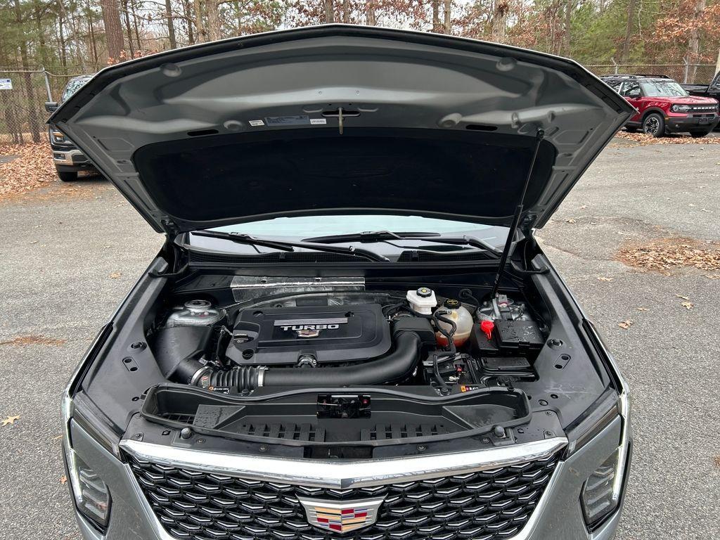 used 2025 Cadillac XT4 car, priced at $30,434