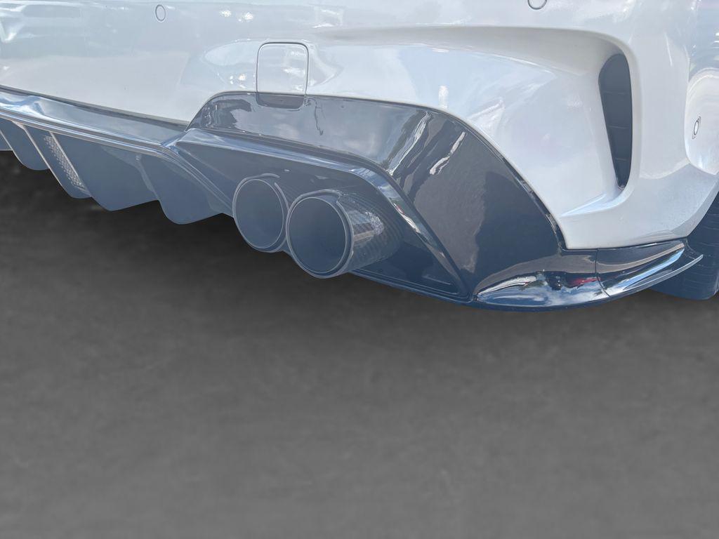 BMW 3 Series view 26