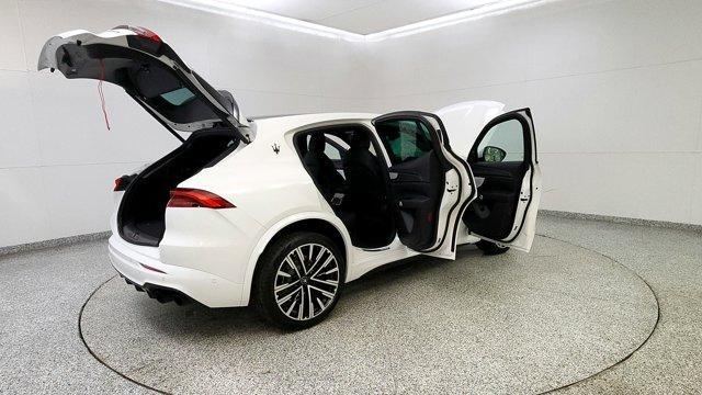 new 2025 Maserati Grecale car, priced at $89,805
