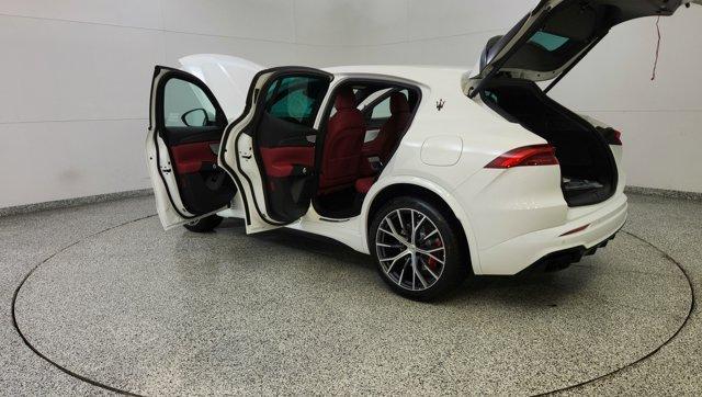 new 2026 Maserati Grecale car, priced at $89,605