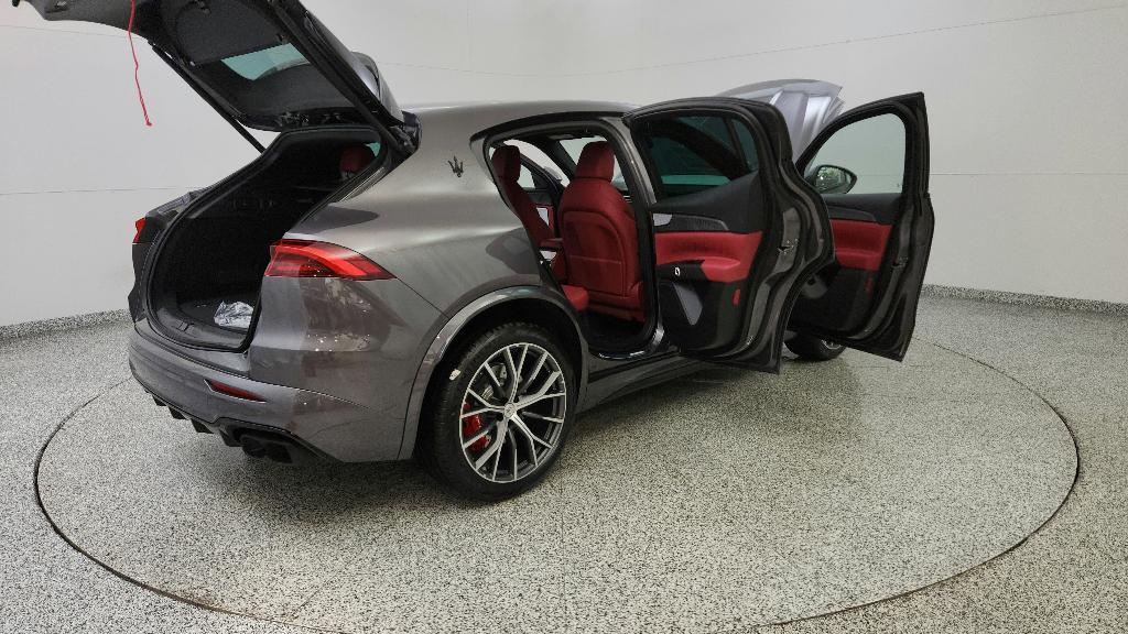 new 2026 Maserati Grecale car, priced at $90,795