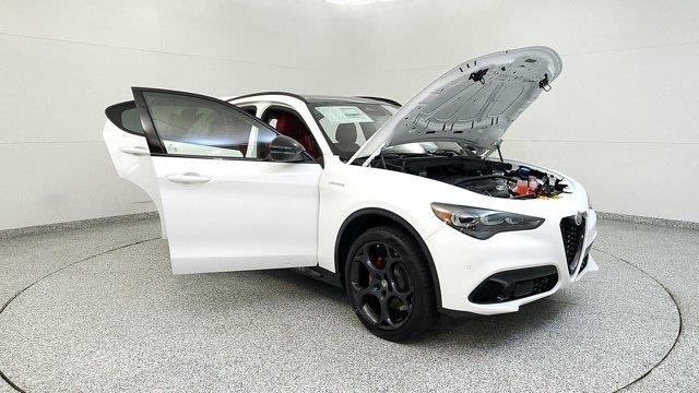 new 2025 Alfa Romeo Stelvio car
