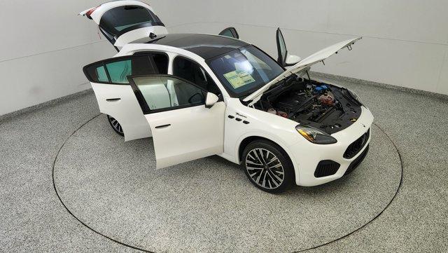 new 2025 Maserati Grecale car, priced at $89,805