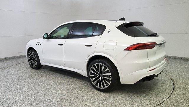 new 2025 Maserati Grecale car, priced at $89,805