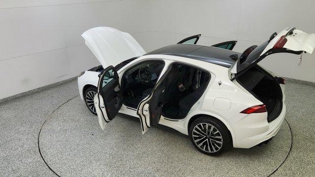 new 2025 Maserati Grecale car, priced at $89,805