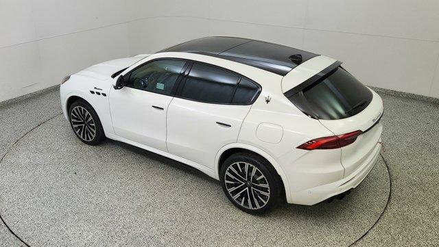 new 2025 Maserati Grecale car, priced at $89,805
