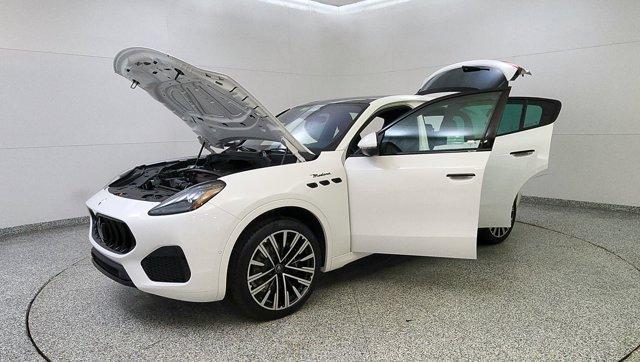 new 2025 Maserati Grecale car, priced at $89,805