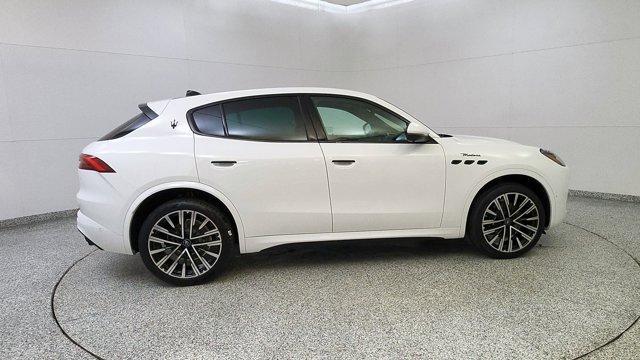 new 2025 Maserati Grecale car, priced at $89,805