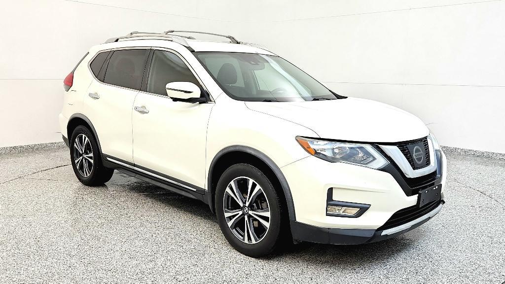 used 2017 Nissan Rogue car, priced at $9,910