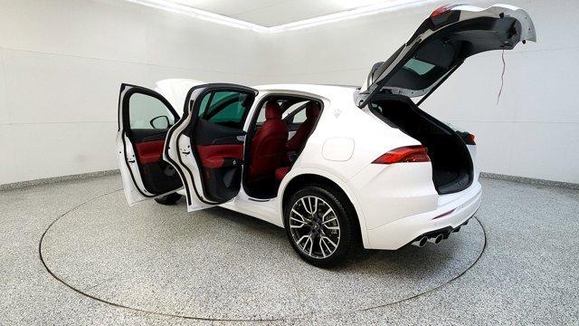 new 2025 Maserati Grecale car, priced at $91,095