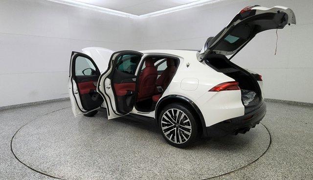 new 2025 Maserati Grecale car, priced at $94,315