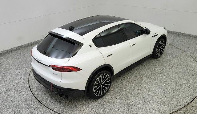 new 2025 Maserati Grecale car, priced at $94,315