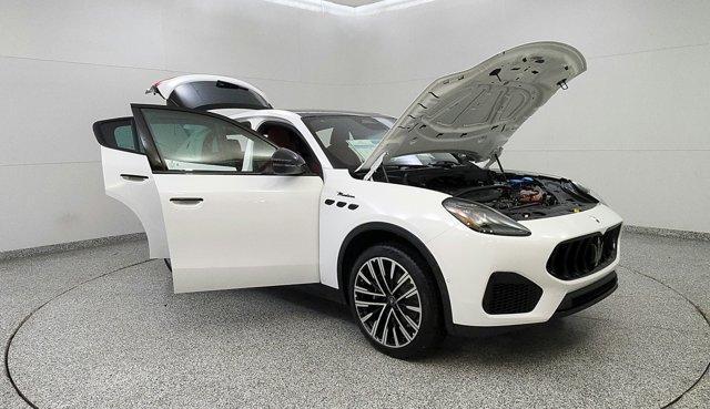 new 2025 Maserati Grecale car, priced at $94,315