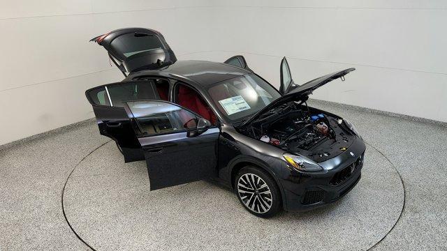 new 2025 Maserati Grecale car, priced at $95,465