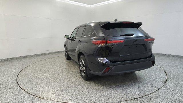 used 2022 Toyota Highlander car, priced at $30,404