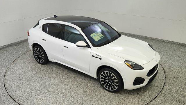 new 2025 Maserati Grecale car, priced at $89,805