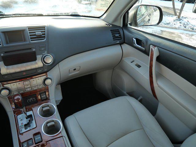 used 2012 Toyota Highlander car, priced at $9,495