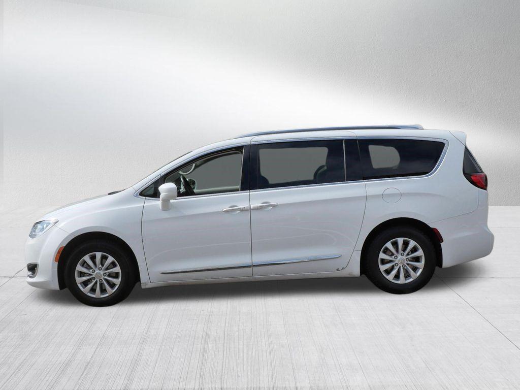 used 2018 Chrysler Pacifica car, priced at $16,985