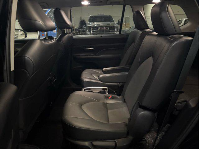 used 2025 Toyota Grand Highlander car, priced at $44,990